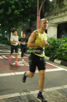 Runner Photo 4204639