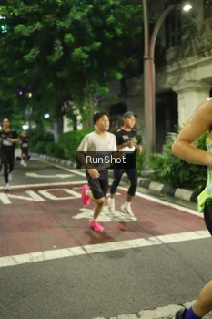 Runner Photo 4204641