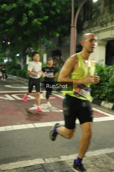 Runner Photo 4204642