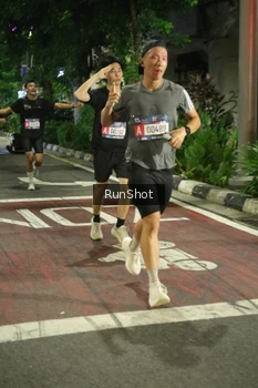Runner Photo 4204746