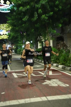Runner Photo 4204772