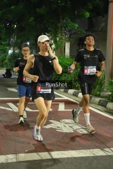 Runner Photo 4204778