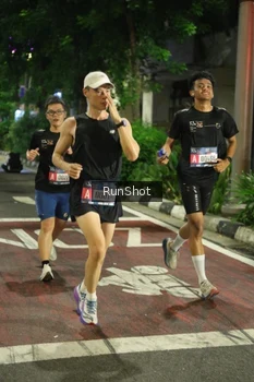 Runner Photo 4204780