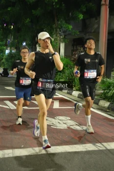 Runner Photo 4204783