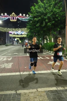 Runner Photo 4204794