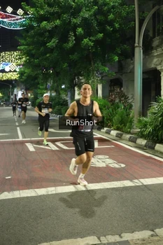 Runner Photo 4204897