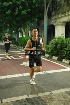 Runner Photo 4204902