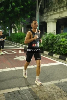 Runner Photo 4204910