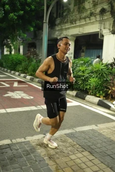 Runner Photo 4204912