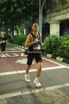 Runner Photo 4204915