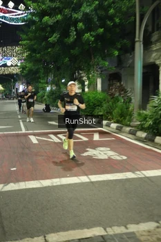 Runner Photo 4204916