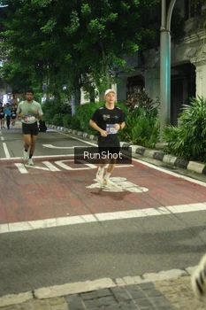 Runner Photo 4205082