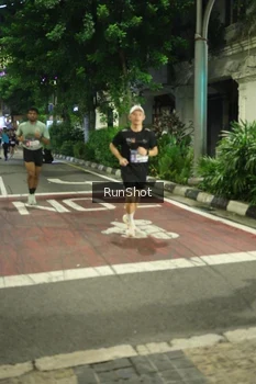 Runner Photo 4205083