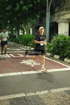 Runner Photo 4205089