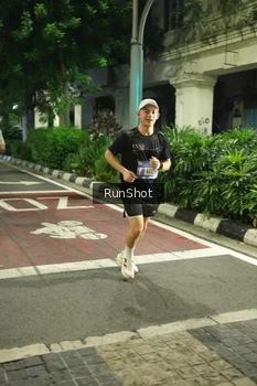 Runner Photo 4205092