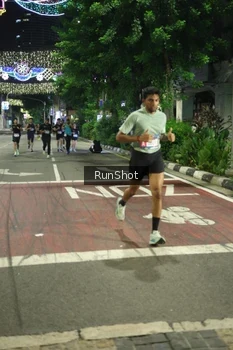 Runner Photo 4205098