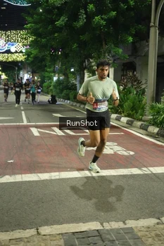 Runner Photo 4205105
