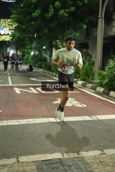 Runner Photo 4205109