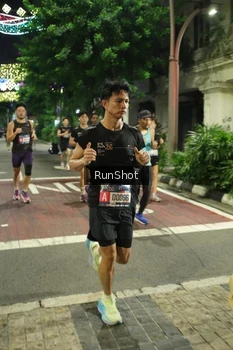 Runner Photo 4205149