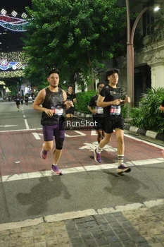 Runner Photo 4205164