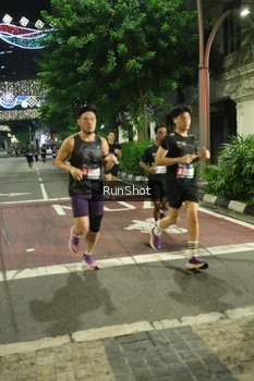Runner Photo 4205166