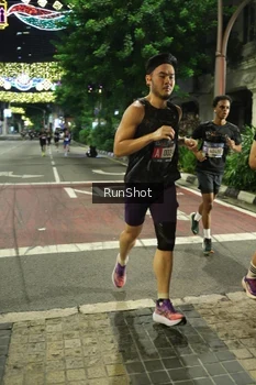 Runner Photo 4205172