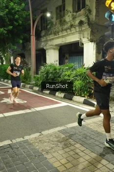 Runner Photo 4205187