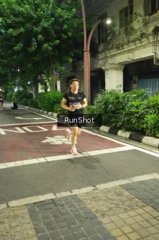 Runner Photo 4205189
