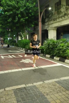 Runner Photo 4205190