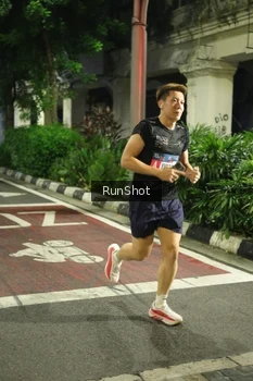 Runner Photo 4205194