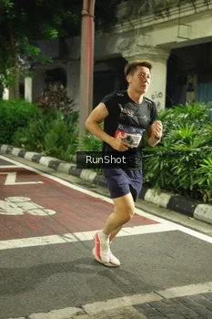 Runner Photo 4205196
