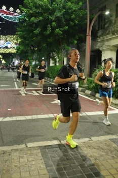 Runner Photo 4205239