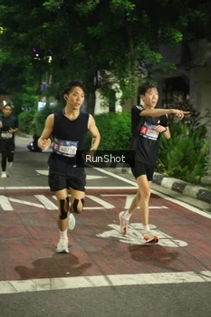 Runner Photo 4205245