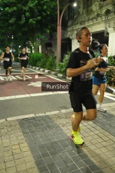 Runner Photo 4205246