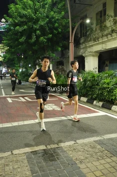 Runner Photo 4205257