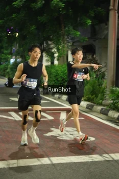 Runner Photo 4205261