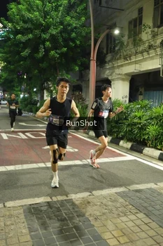 Runner Photo 4205262