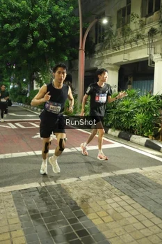 Runner Photo 4205263