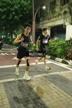 Runner Photo 4205265