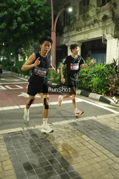 Runner Photo 4205269