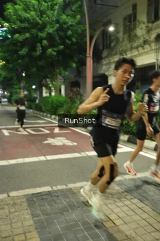 Runner Photo 4205271