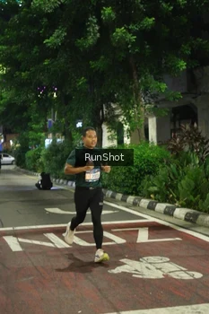 Runner Photo 4205275