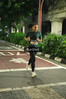 Runner Photo 4205293