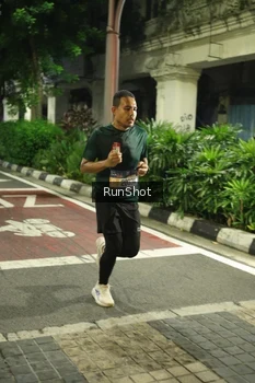 Runner Photo 4205295