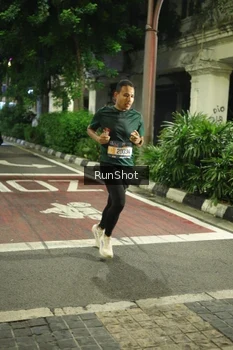 Runner Photo 4205298
