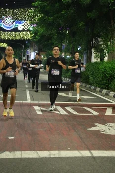 Runner Photo 4205301