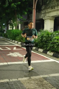 Runner Photo 4205303