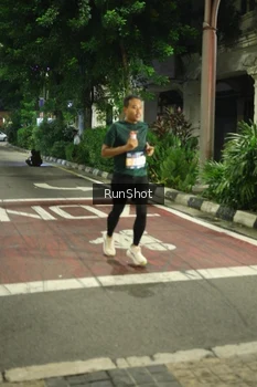 Runner Photo 4205306