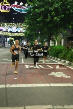 Runner Photo 4205310