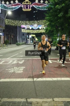 Runner Photo 4205313